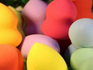 How to wash makeup sponges​